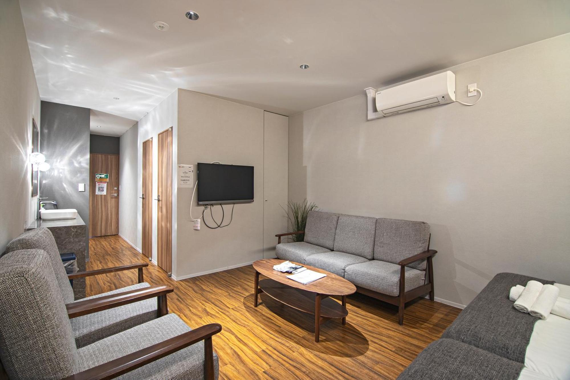 Apartamento Home新町: Stylish New Near Shinsaibashi