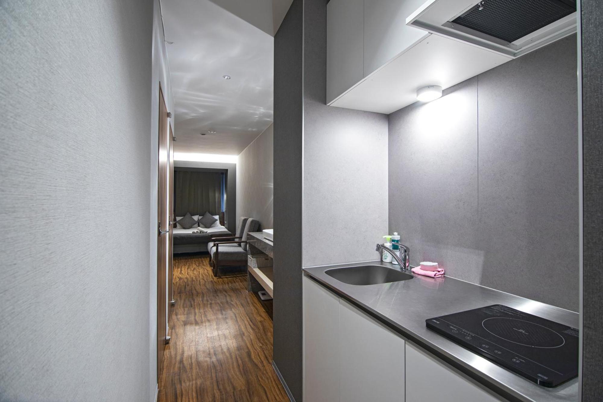 Home新町: Stylish New Near Shinsaibashi Apartamento *