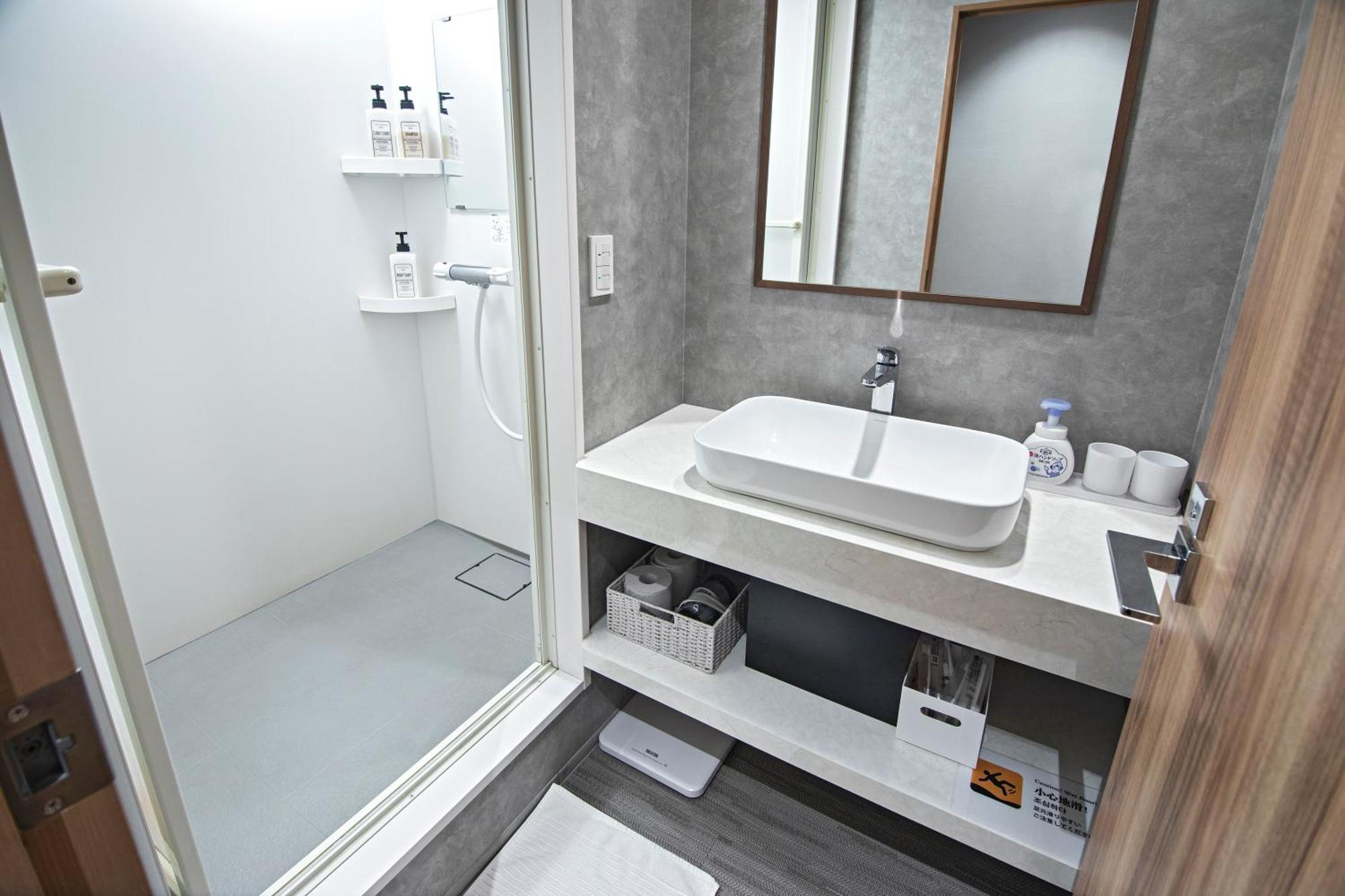 Apartamento Home新町: Stylish New Near Shinsaibashi *