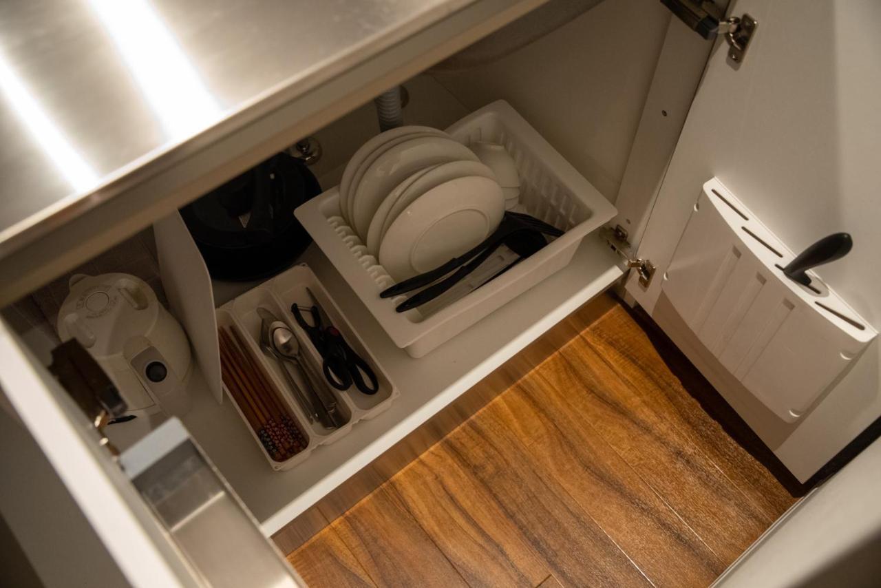 Apartamento Home新町: Stylish New Near Shinsaibashi *
