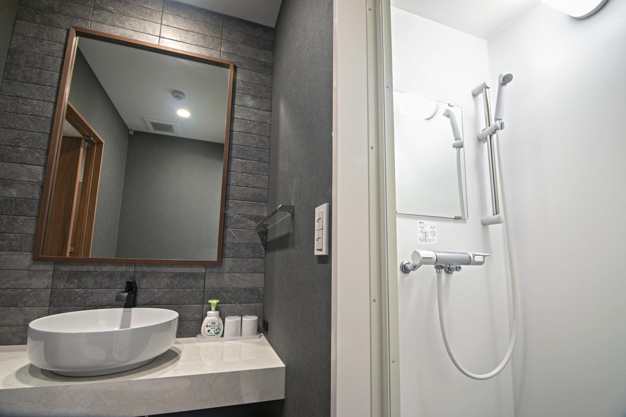 Apartamento Home新町: Stylish New Near Shinsaibashi *